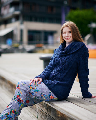 Emily jeansblå genser